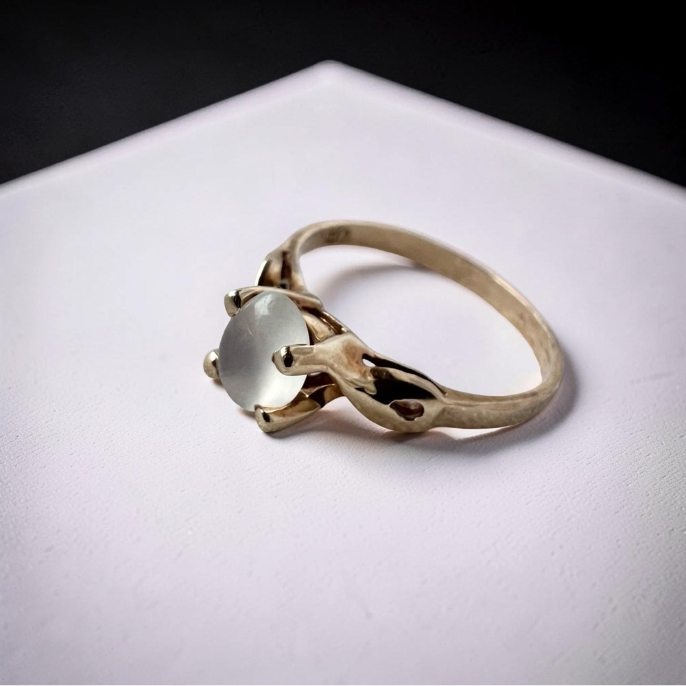 VTG Moonstone Ring Gold 10K Size 6.5